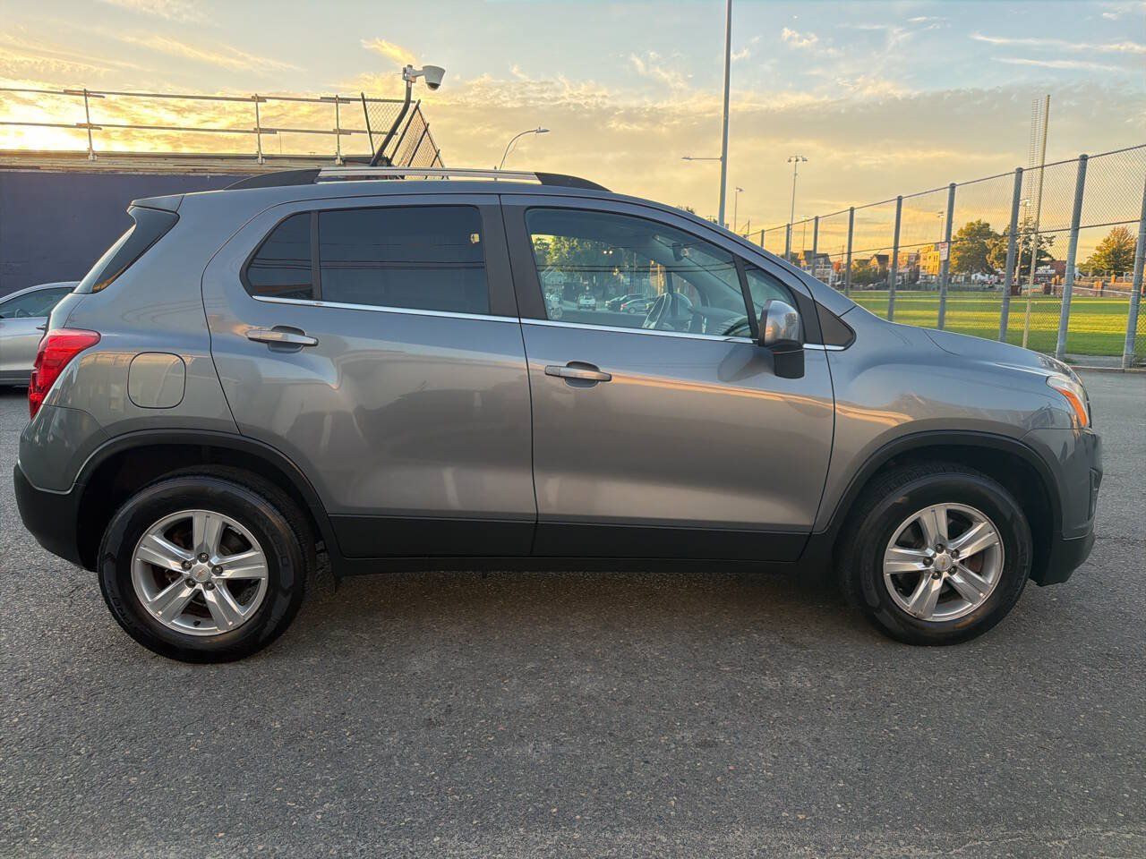 Used 2015 Chevrolet Trax LT w/ LT Plus Package AWD/4WD image 5