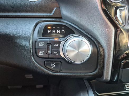 Used 2025 RAM 1500 Laramie w/ Sport Appearance Package AWD/4WD image 29