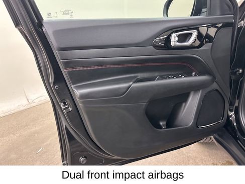 Used 2024 Jeep Compass Trailhawk w/ Trailhawk Convenience Group image 31