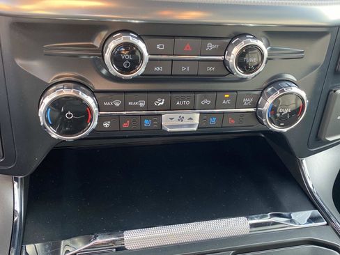 New 2025 Ford F150 Lariat w/ Equipment Group 502A High image 18