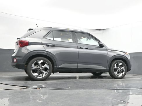 Used 2025 Hyundai Venue SEL FWD image 43