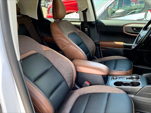 Used 2025 Ford Bronco Sport Outer Banks w/ Outer Banks Tech Package+ image 9