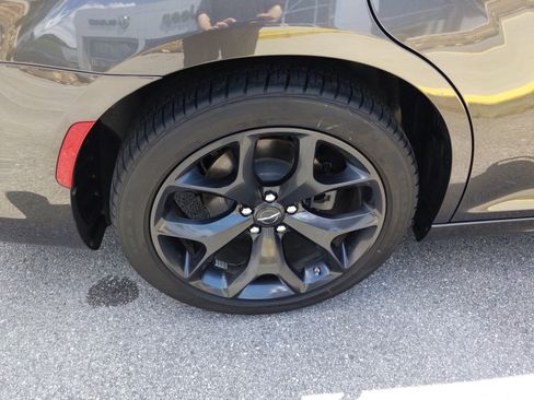 New 2023 Chrysler 300 Touring L w/ Popular Equipment Group image 21