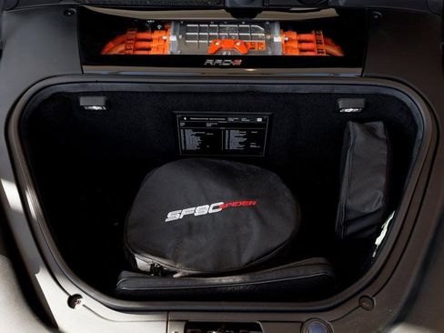 Used 2022 Ferrari SF90 Spider image 43