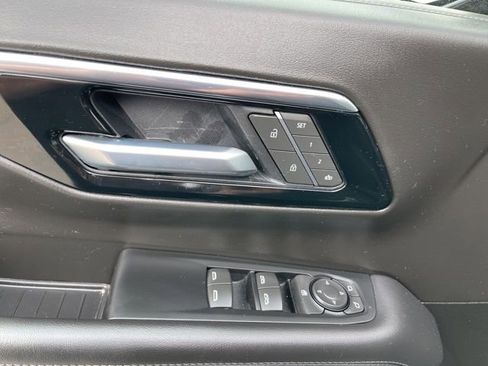 Used 2025 Chevrolet Tahoe LT AWD/4WD image 14