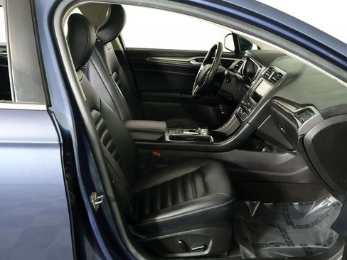 Used 2019 Ford Fusion SEL image 25