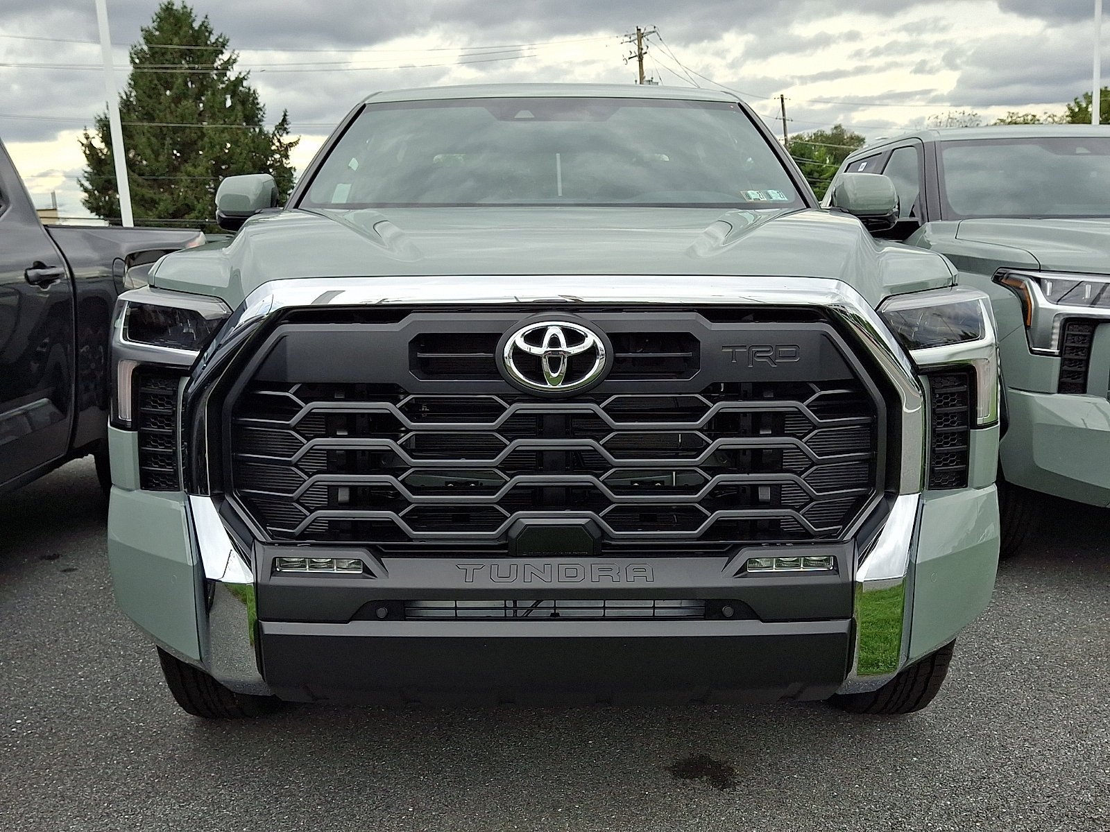 New 2026 Toyota Tundra SR5 w/ TRD Off-Road Package AWD/4WD image 2