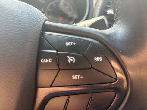 Used 2019 Jeep Cherokee Trailhawk image 7