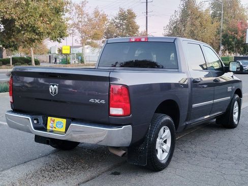 Used 2018 RAM 1500 ST w/ SXT Appearance Group image 5
