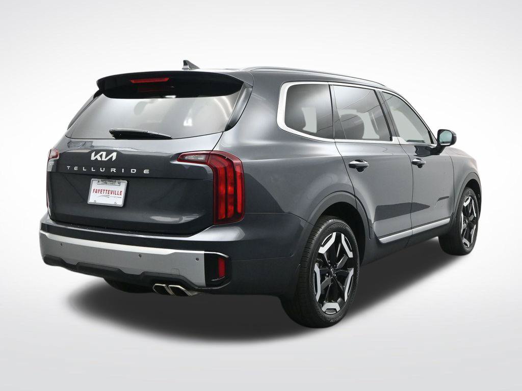 Used 2024 Kia Telluride S w/ S Sunroof Package FWD image 6