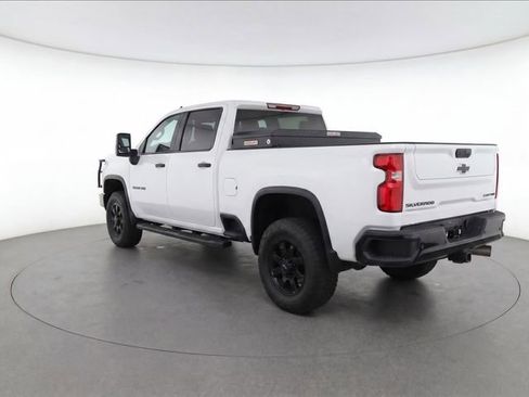 Used 2024 Chevrolet Silverado 2500 Custom w/ Custom Value Package AWD/4WD image 3