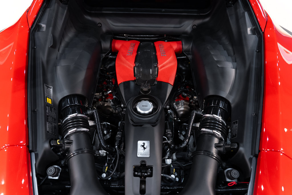 Certified 2021 Ferrari F8 Tributo RWD image 18