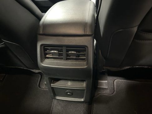 Used 2024 Ford Edge SEL image 13