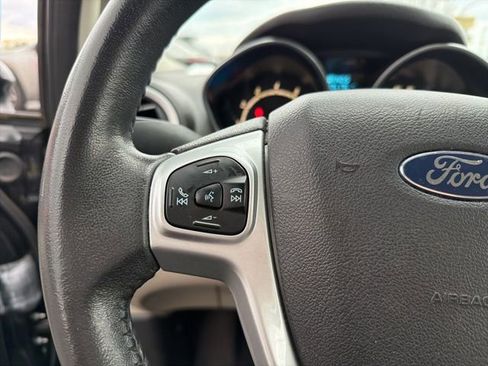Used 2014 Ford Fiesta SE image 17