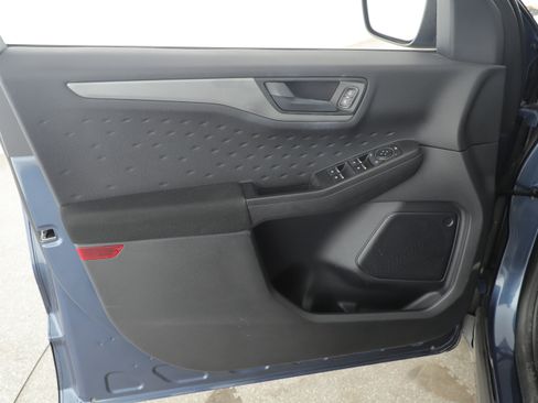 Certified 2020 Ford Escape S image 6