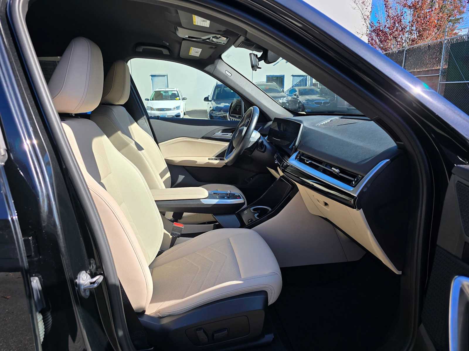 Used 2023 BMW X1 xDrive28i AWD/4WD image 11
