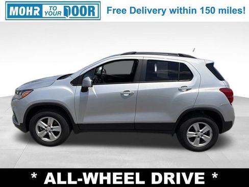 Used 2022 Chevrolet Trax LT w/ Driver Confidence Package AWD/4WD image 2