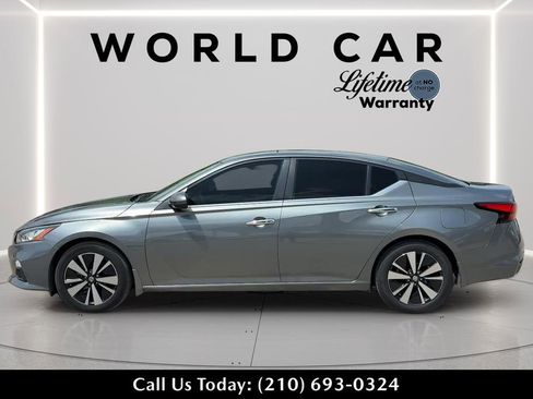 Used 2022 Nissan Altima 2.5 SV FWD image 4