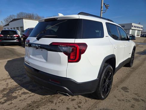 Used 2023 GMC Acadia SLE w/ Driver Convenience Package image 4