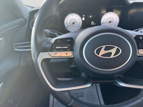 Used 2025 Hyundai Elantra SEL FWD image 21