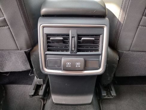 Used 2022 Subaru Forester Premium AWD/4WD image 9