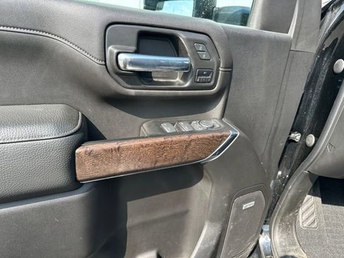 Used 2022 GMC Sierra 2500 Denali w/ Denali Ultimate Package image 16
