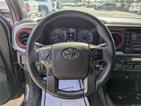 Used 2021 Toyota Tacoma TRD Off-Road AWD/4WD image 16