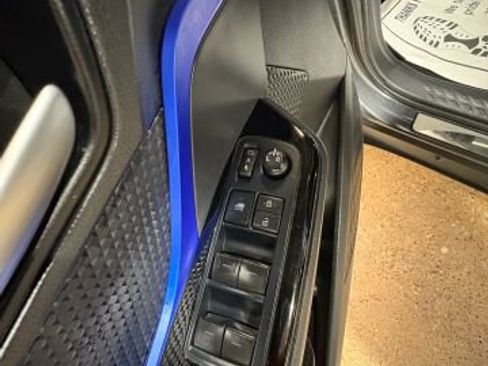 Used 2022 Toyota C-HR XLE image 20