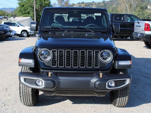New 2026 Jeep Gladiator Sport AWD/4WD image 2