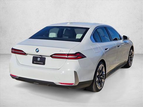 Used 2026 BMW 530i w/ Premium Package RWD image 5