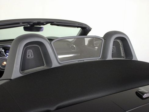 Used 2021 Porsche 718 Boxster image 23