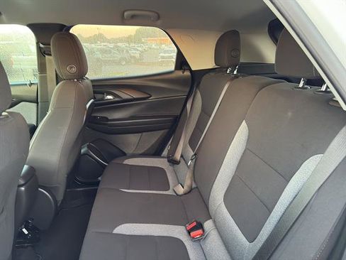 Used 2024 Chevrolet TrailBlazer LT w/ Driver Confidence Package image 12