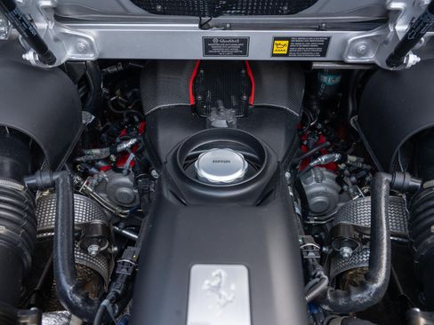 Used 2020 Ferrari 488 Pista Spider RWD image 26