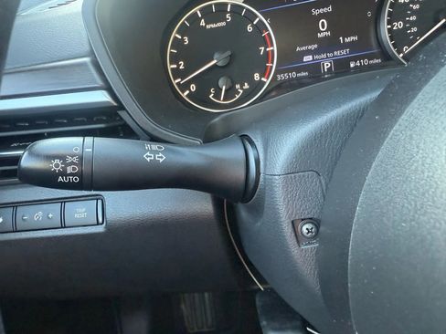 Used 2024 Nissan Altima 2.5 SV image 16