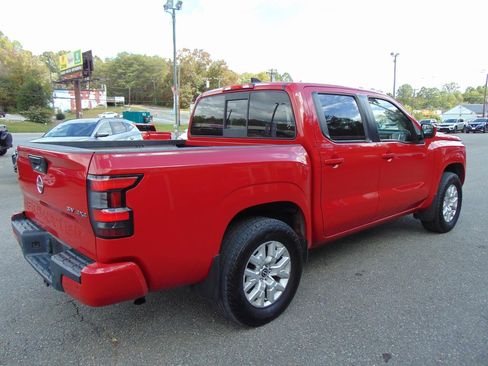 Used 2022 Nissan Frontier SV image 5