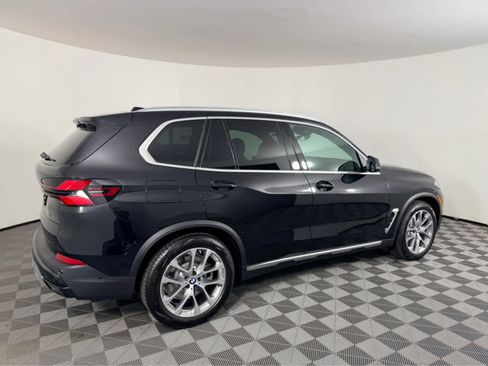 New 2026 BMW X5 xDrive50e image 5