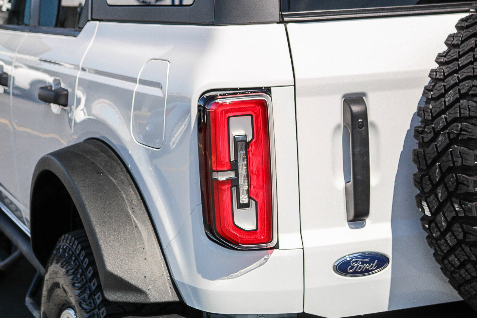 Certified 2023 Ford Bronco Badlands w/ Sasquatch Package AWD/4WD image 10