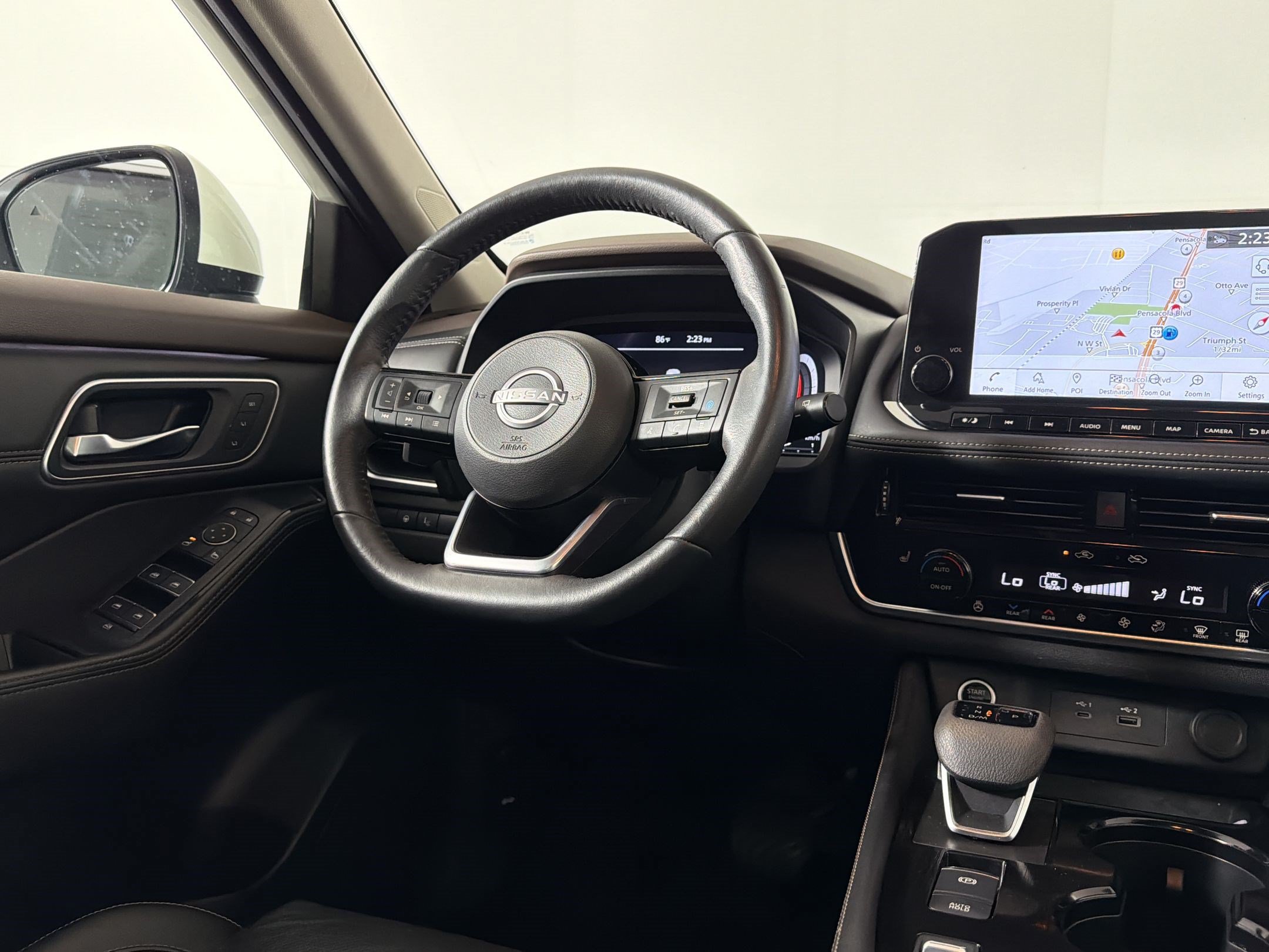 Used 2022 Nissan Rogue Platinum w/ Head-Up Display Package FWD image 29