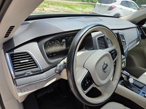 Used 2020 Volvo XC90 T5 Momentum w/ Protection Package Premier AWD/4WD image 21