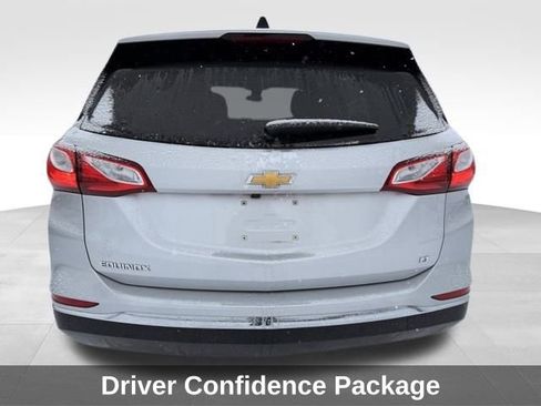 Used 2019 Chevrolet Equinox LT w/ Driver Convenience Package image 4
