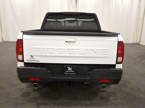 New 2026 Honda Ridgeline Black Edition image 6