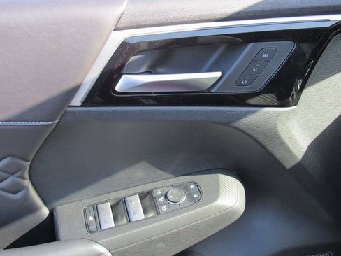 New 2025 Mitsubishi Outlander SEL Black Edition image 13