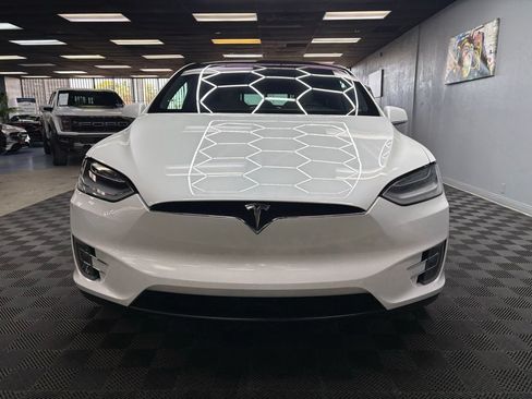 Used 2020 Tesla Model X Long Range AWD/4WD image 3