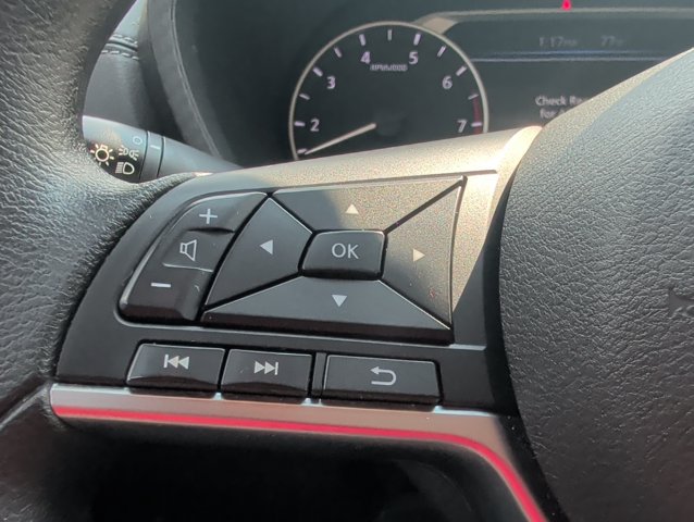 Used 2025 Nissan Sentra SV FWD image 13