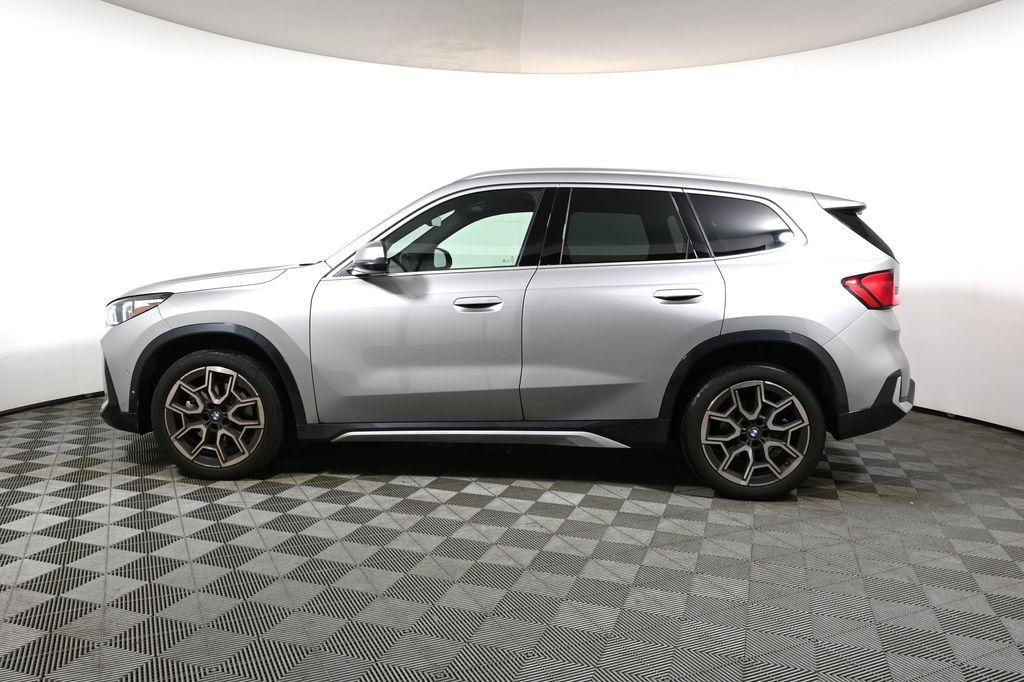 Certified 2025 BMW X1 xDrive28i w/ Technology Package AWD/4WD image 2