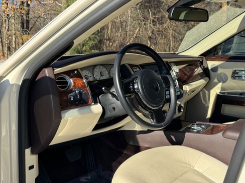 Used 2013 Rolls-Royce Ghost REAR THEATRE / MASSAGE SEATS / image 33