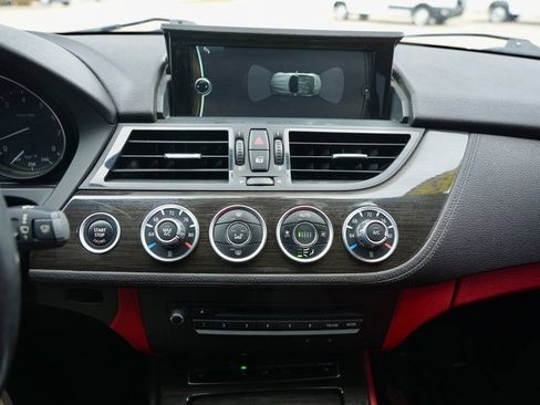 Used 2015 BMW Z4 sDrive35i image 15