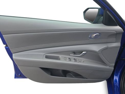 Used 2025 Hyundai Elantra SEL FWD image 9