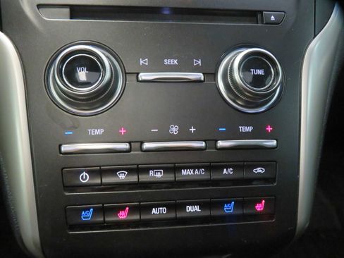 Used 2018 Lincoln MKC Reserve w/ Lincoln MKC Climate Package image 40