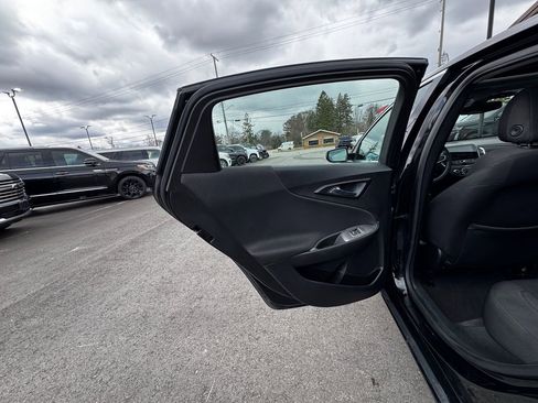Used 2021 Chevrolet Malibu LT image 35